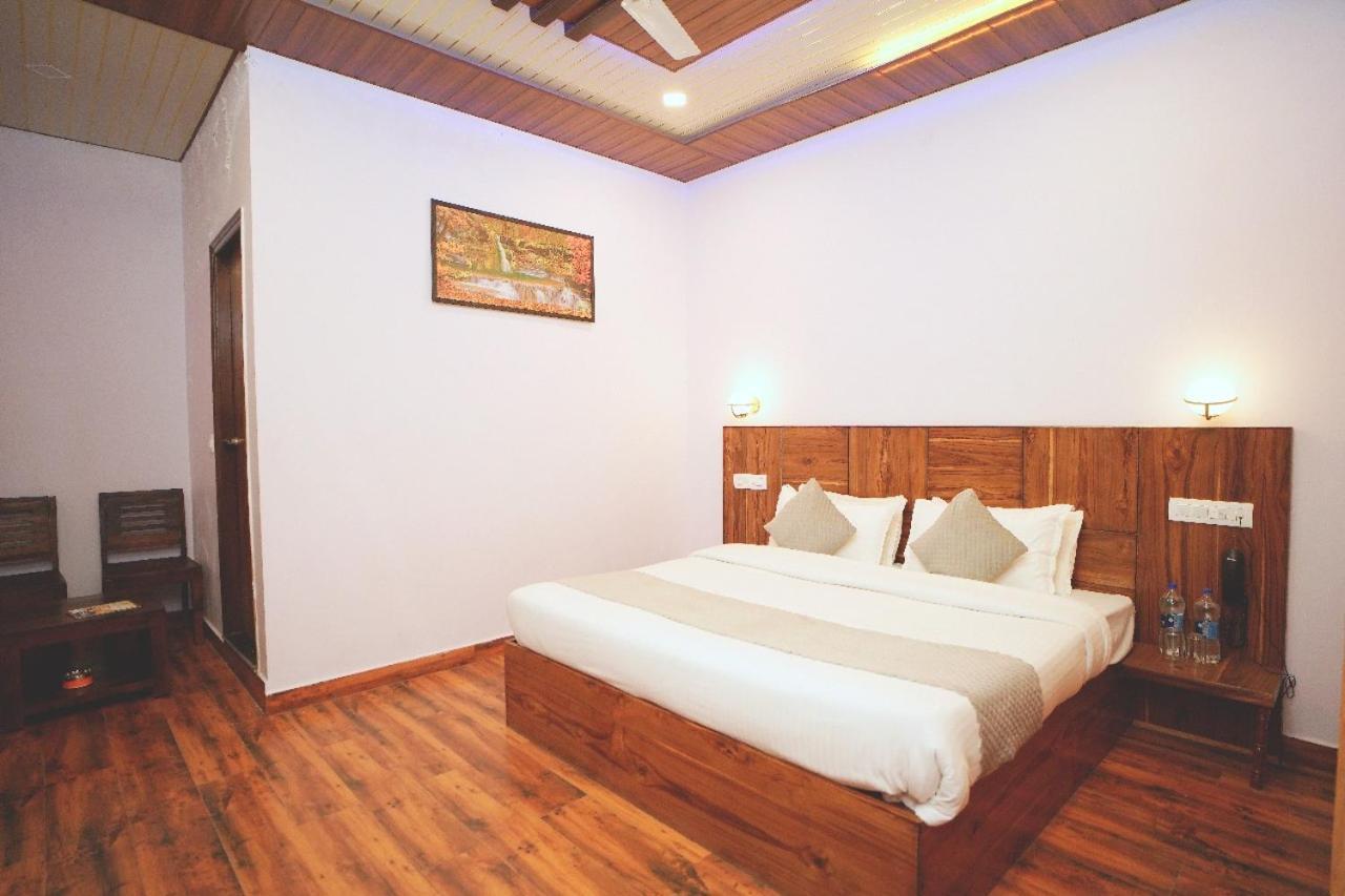Hotel Kasauli View Cafe Restaurant Open Terrace Mountain View エクステリア 写真