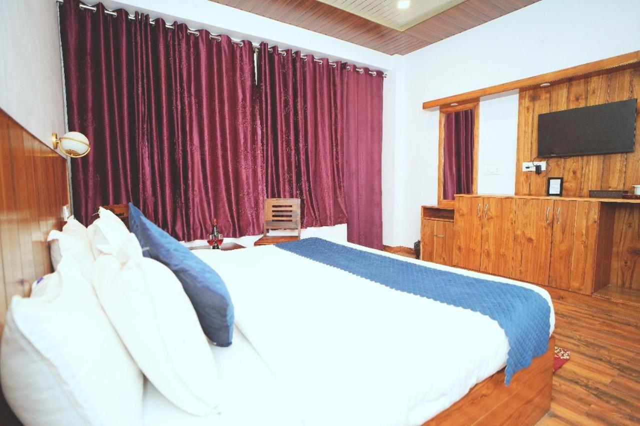 Hotel Kasauli View Cafe Restaurant Open Terrace Mountain View エクステリア 写真